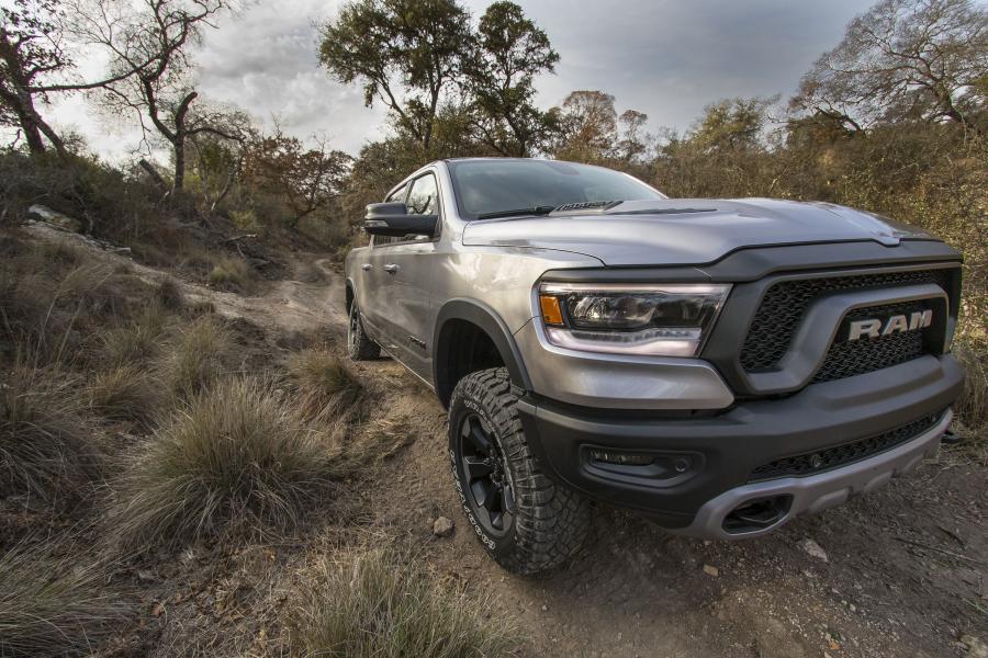  Dodge Ram 1500 Rebel Crew Cab (DT) 2018 года  (фото 28 из 48)